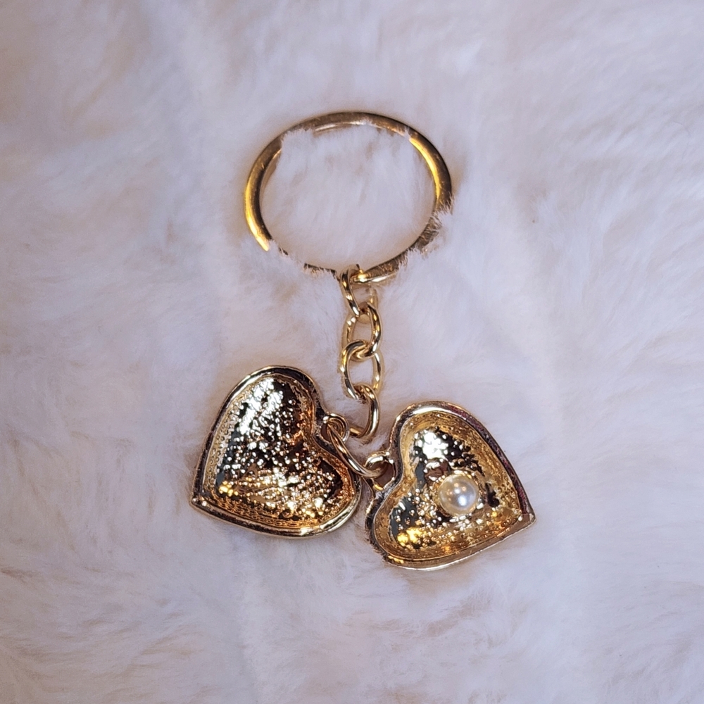 Gold Heart Keychain with Rhinestones - Picture 4 of 5